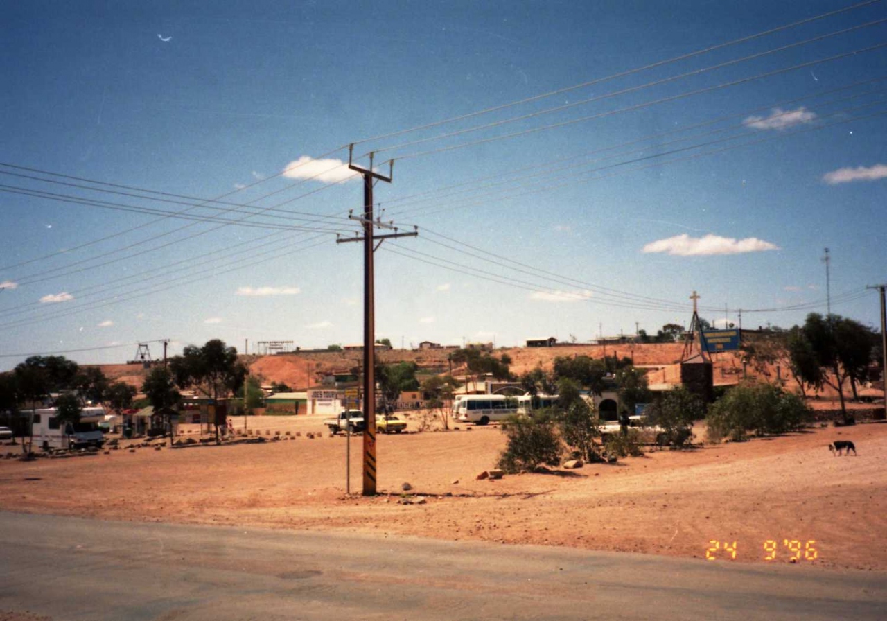 ワーキングホリデーウィズアウトワーク Coober Pedy クーバーピディ オーストラリア の旅行記 ブログ By らんぶーたんさん フォートラベル ワーキングホリデーウィズアウトワーク Coober Pedy クーバーピディ オーストラリア の旅行記 ブログ By らんぶーたんさん フォートラベル