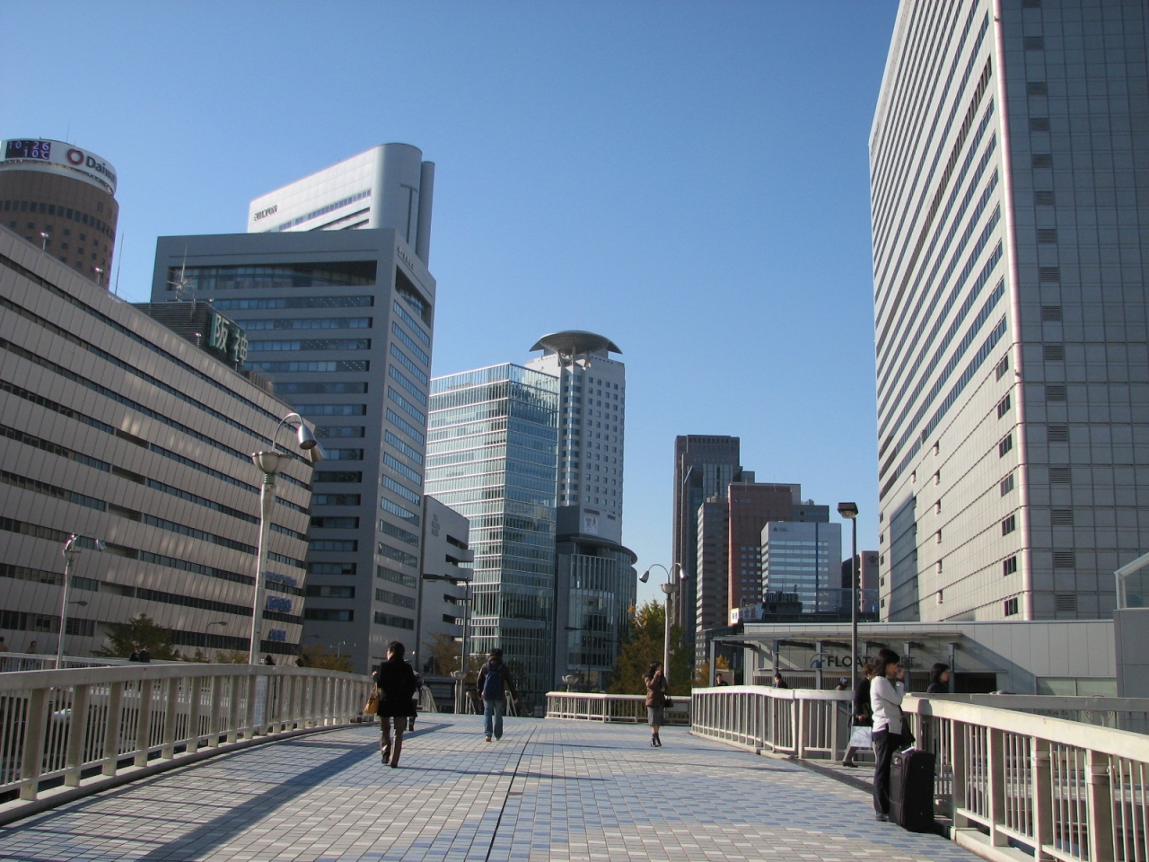 大阪駅前の高層ビル風景 キタ 大阪駅 梅田 大阪 の旅行記 ブログ By Tsunetaさん フォートラベル