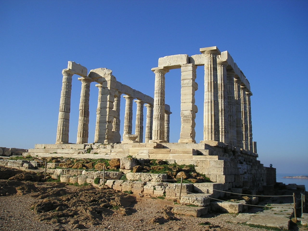 初めてのギリシア ８ アテネからアポロコーストを通ってスニオン岬へ スニオン岬周辺 ギリシャ の旅行記 ブログ By デコさん フォートラベル