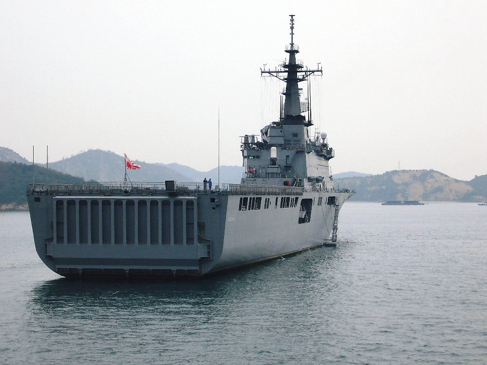 輸送艦 くにさき 岡山県の旅行記 ブログ By マブハイさん フォートラベル 輸送艦 くにさき 岡山県の旅行記 ブログ By マブハイさん フォートラベル