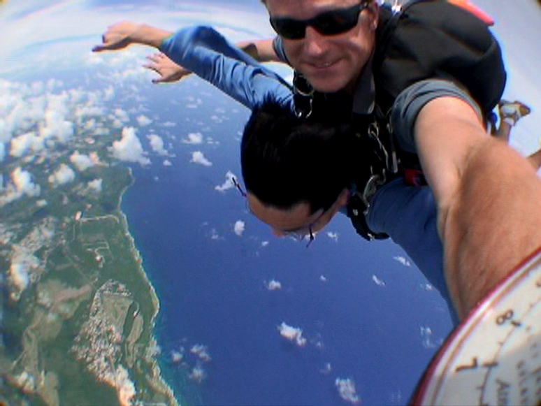Sky Dive In Guam オヤジがグアムでスカイダイビング グアム グアム の旅行記 ブログ By Kuropisoさん フォートラベル