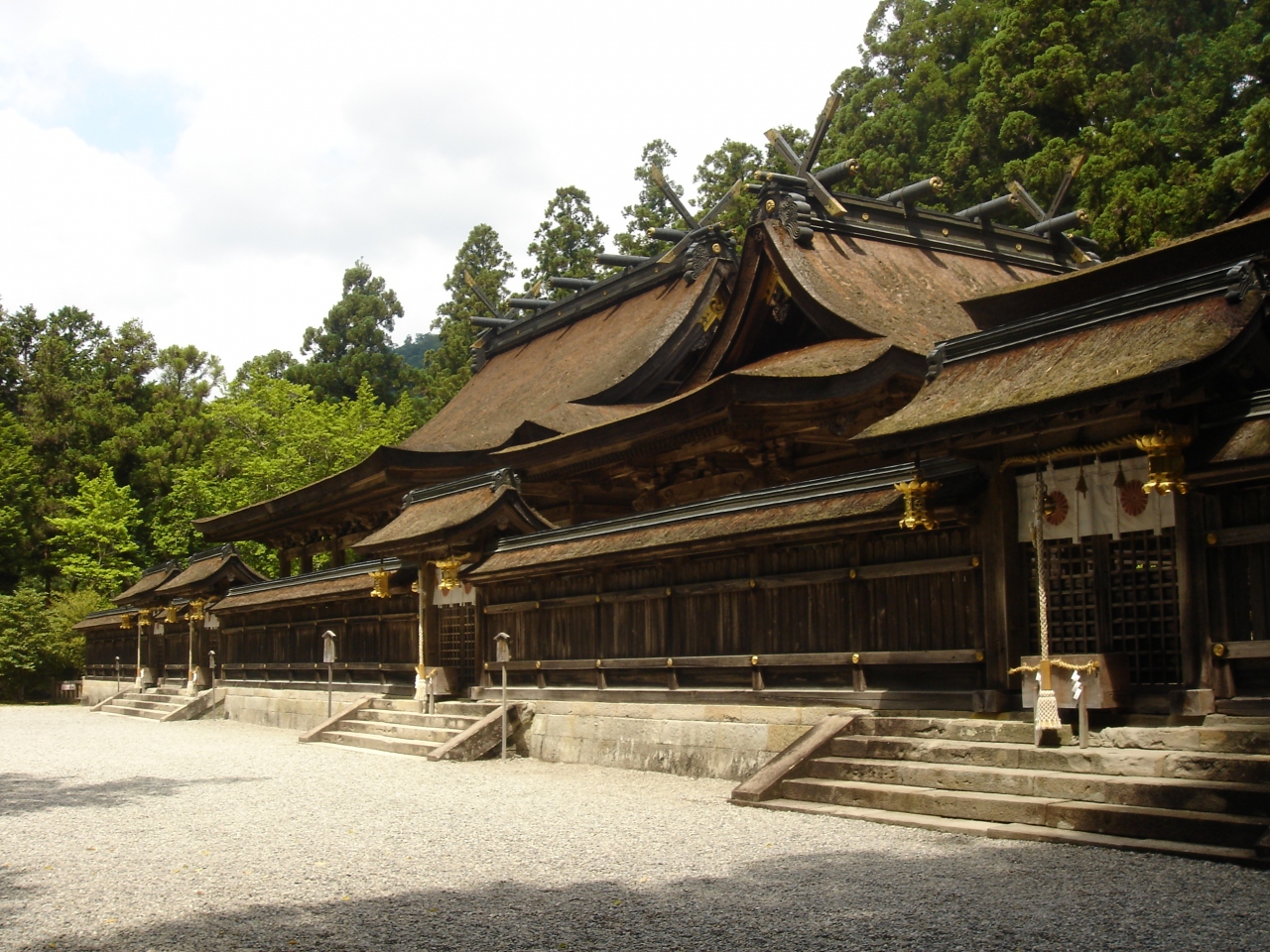 熊野本宮大社と大斎原 旧社地 の大鳥居 熊野本宮 湯の峰温泉 和歌山県 の旅行記 ブログ By ピノコ コトンさん フォートラベル