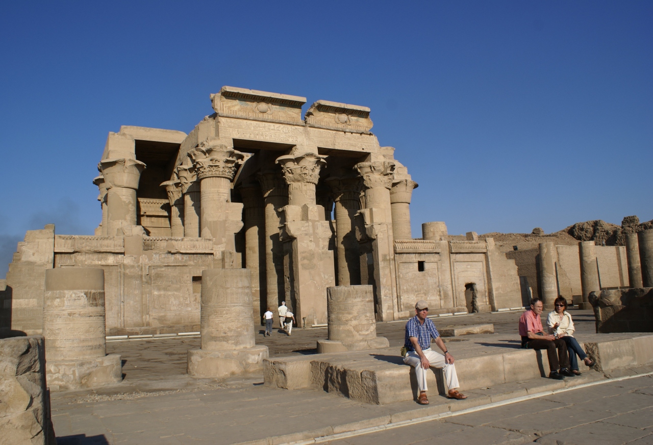 エジプト周遊 コムオンボ神殿 コム オンボ エジプト の旅行記 ブログ By エムさん フォートラベル