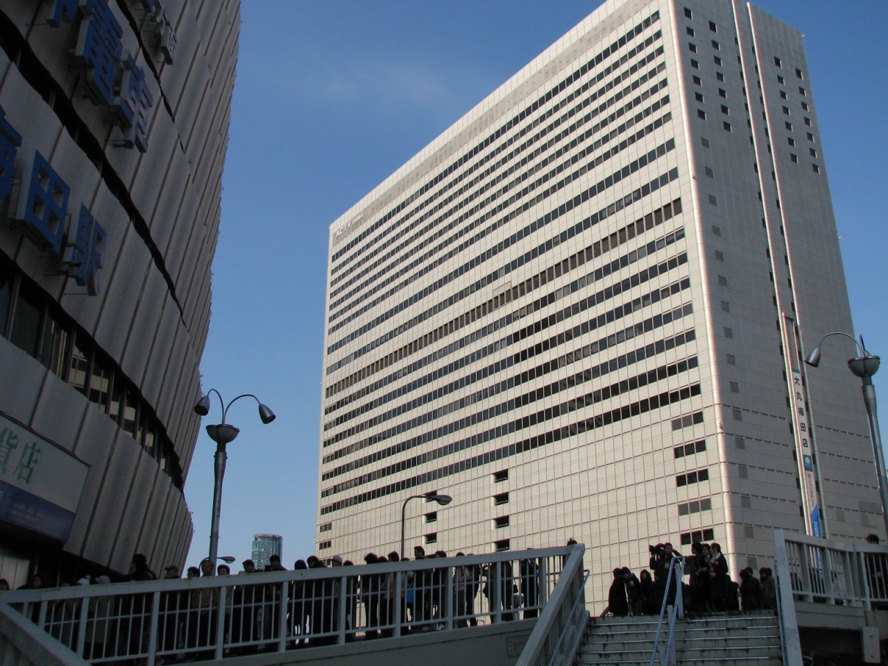 ２月の大阪駅前の風景 キタ 大阪駅 梅田 大阪 の旅行記 ブログ By Tsunetaさん フォートラベル