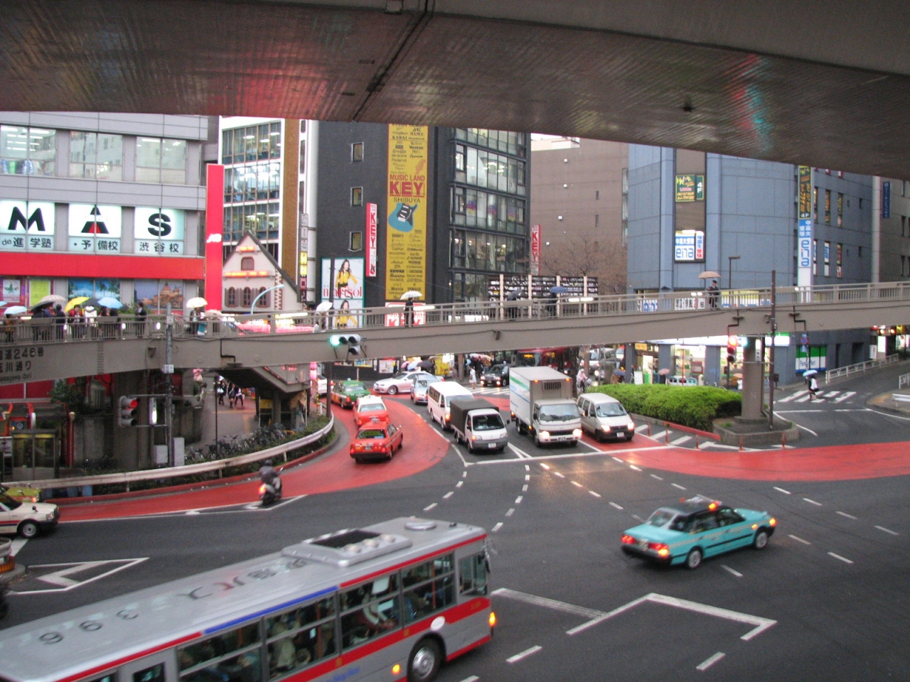 小雨降る渋谷駅前の風景 東京の旅行記 ブログ By Tsunetaさん フォートラベル 小雨降る渋谷駅前の風景 東京の旅行記 ブログ By Tsunetaさん フォートラベル