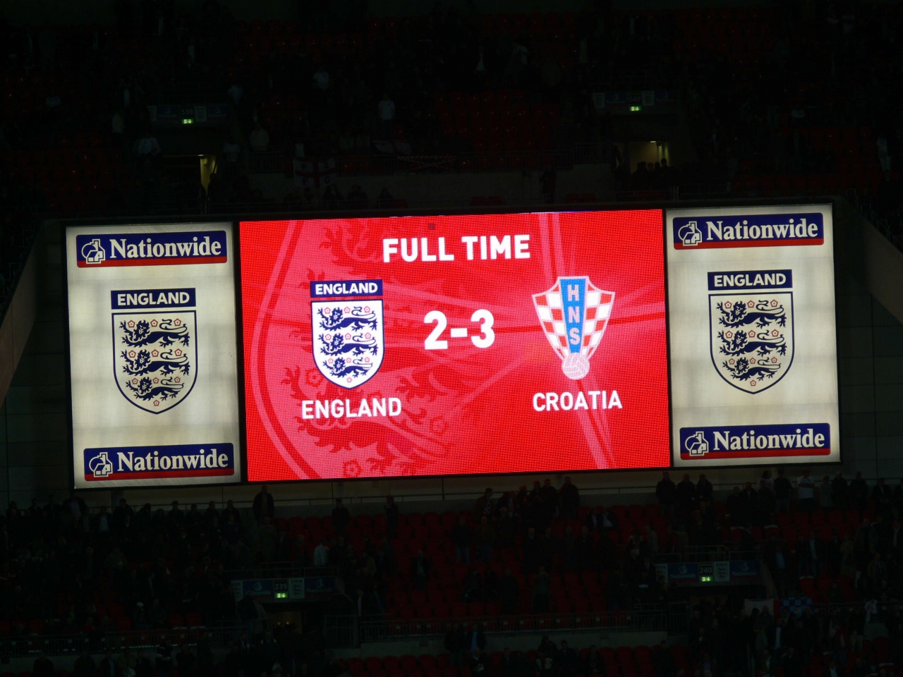 イングランド代表が散った日 Euro08予選最終戦 England Vs Croatia In Wembley ロンドン イギリス の旅行記 ブログ By Bebetomoさん フォートラベル