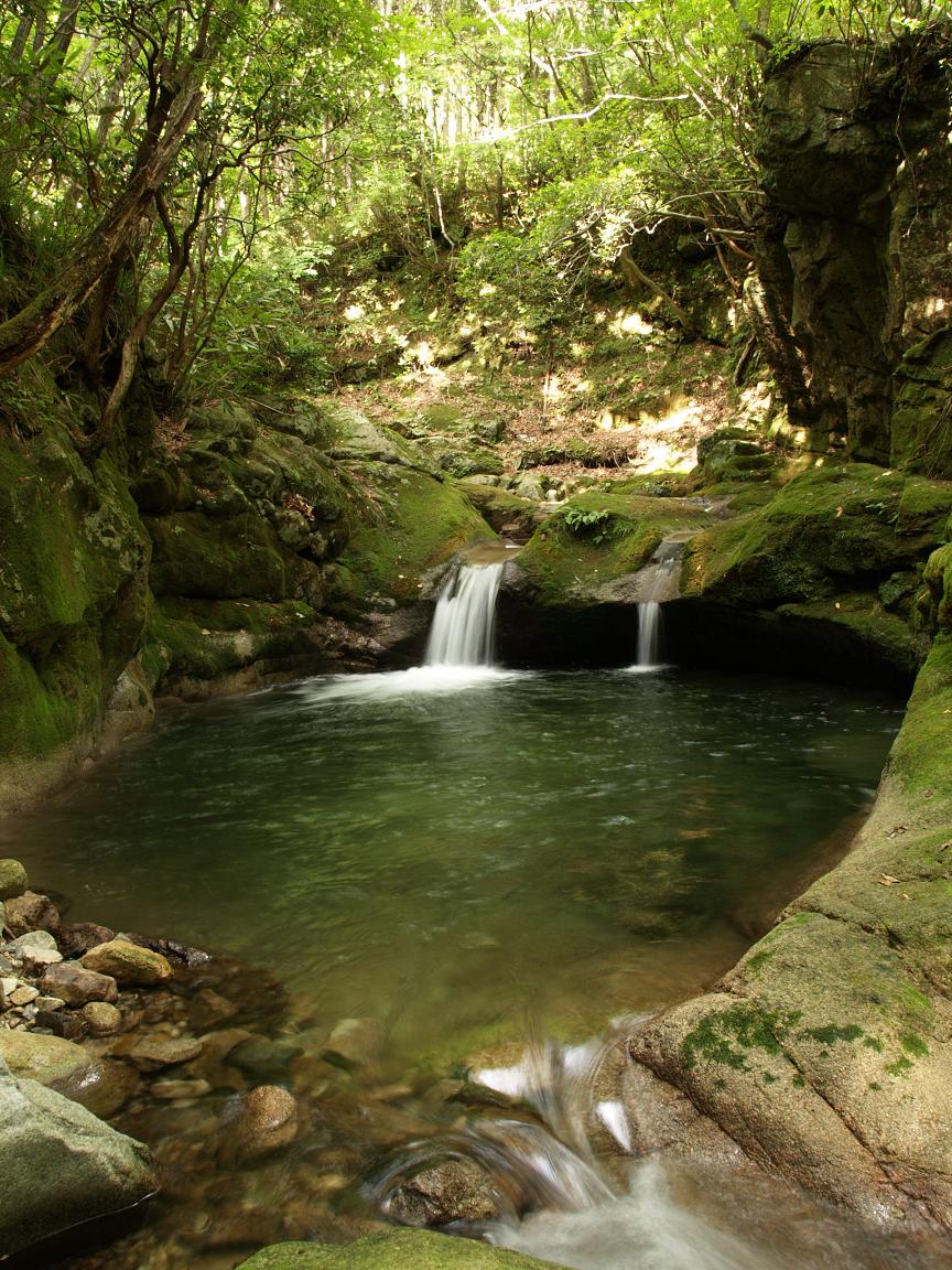 滝めぐりシリーズ８１ 神秘の滝壺 天人渕 岡山県苫田郡鏡野町 鏡野 岡山県 の旅行記 ブログ By Gotochanさん フォートラベル