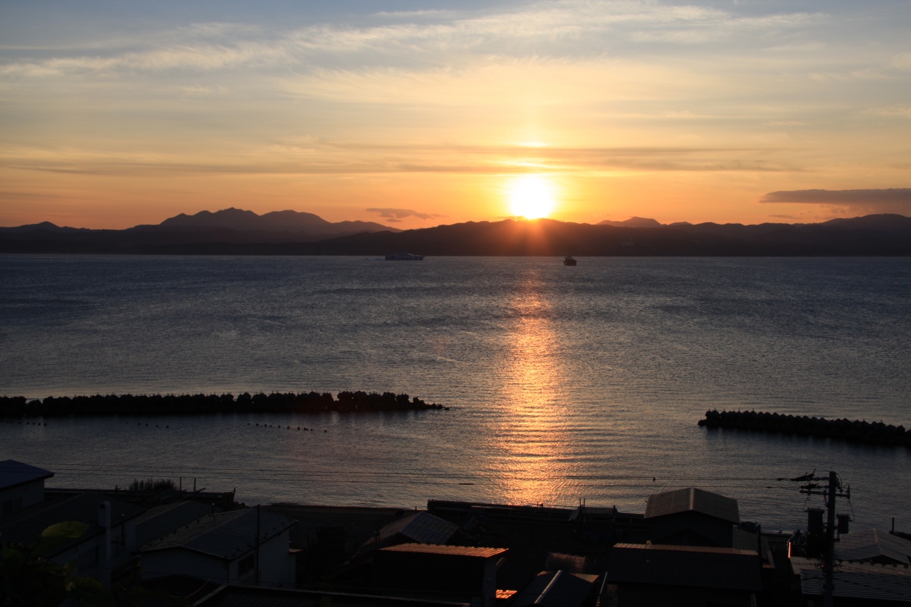 函館の外人墓地に沈む夕陽 函館 北海道 の旅行記 ブログ By ぬいぬいさん フォートラベル