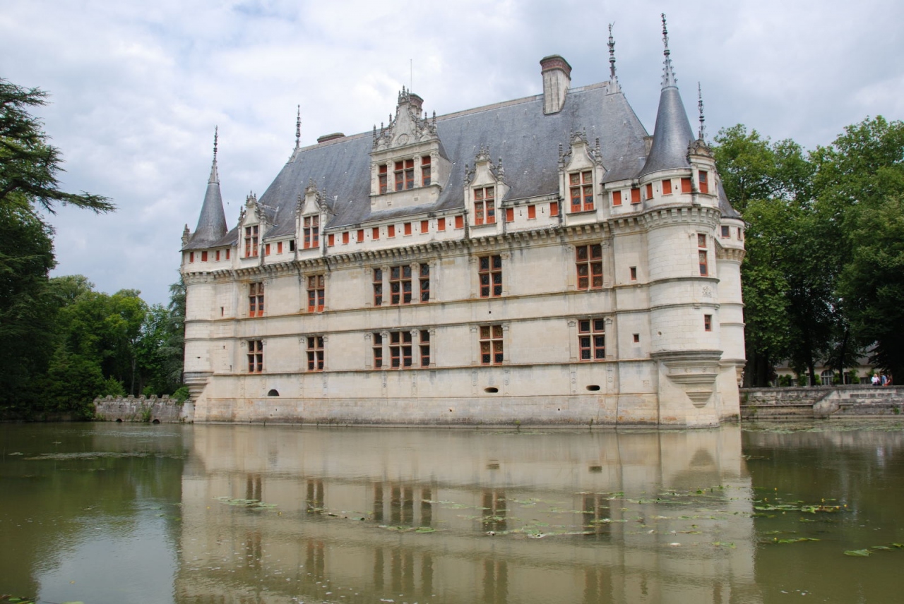 仏 ロワールの古城めぐり アゼール リドー城 Azoy Le Rideau ロワールの古城周辺 フランス の旅行記 ブログ By Hirootaniさん フォートラベル