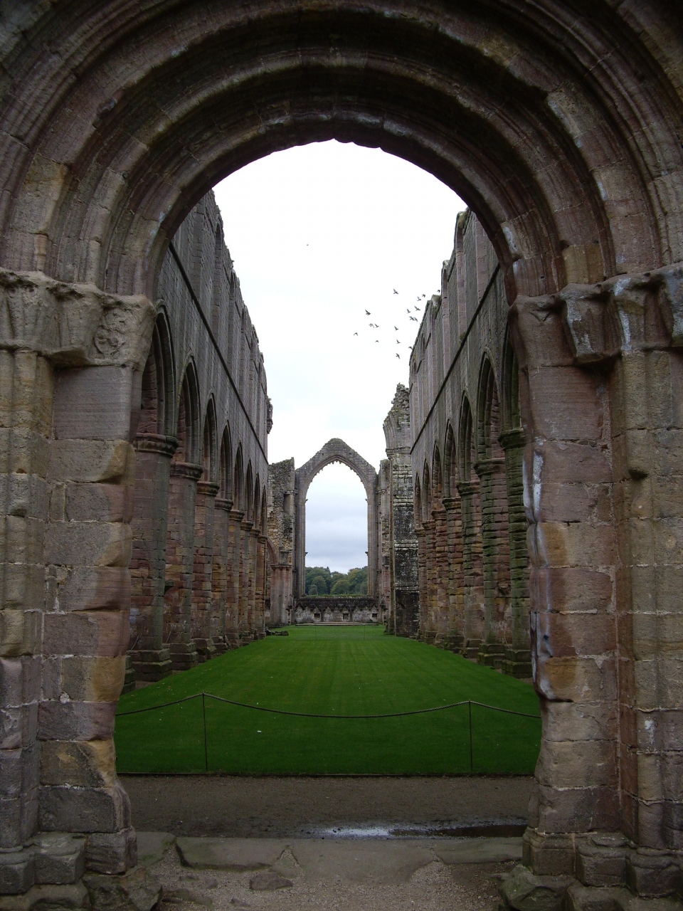 Fountains Abbey(ファウンテンズ) 修道院 見学 2008年10月