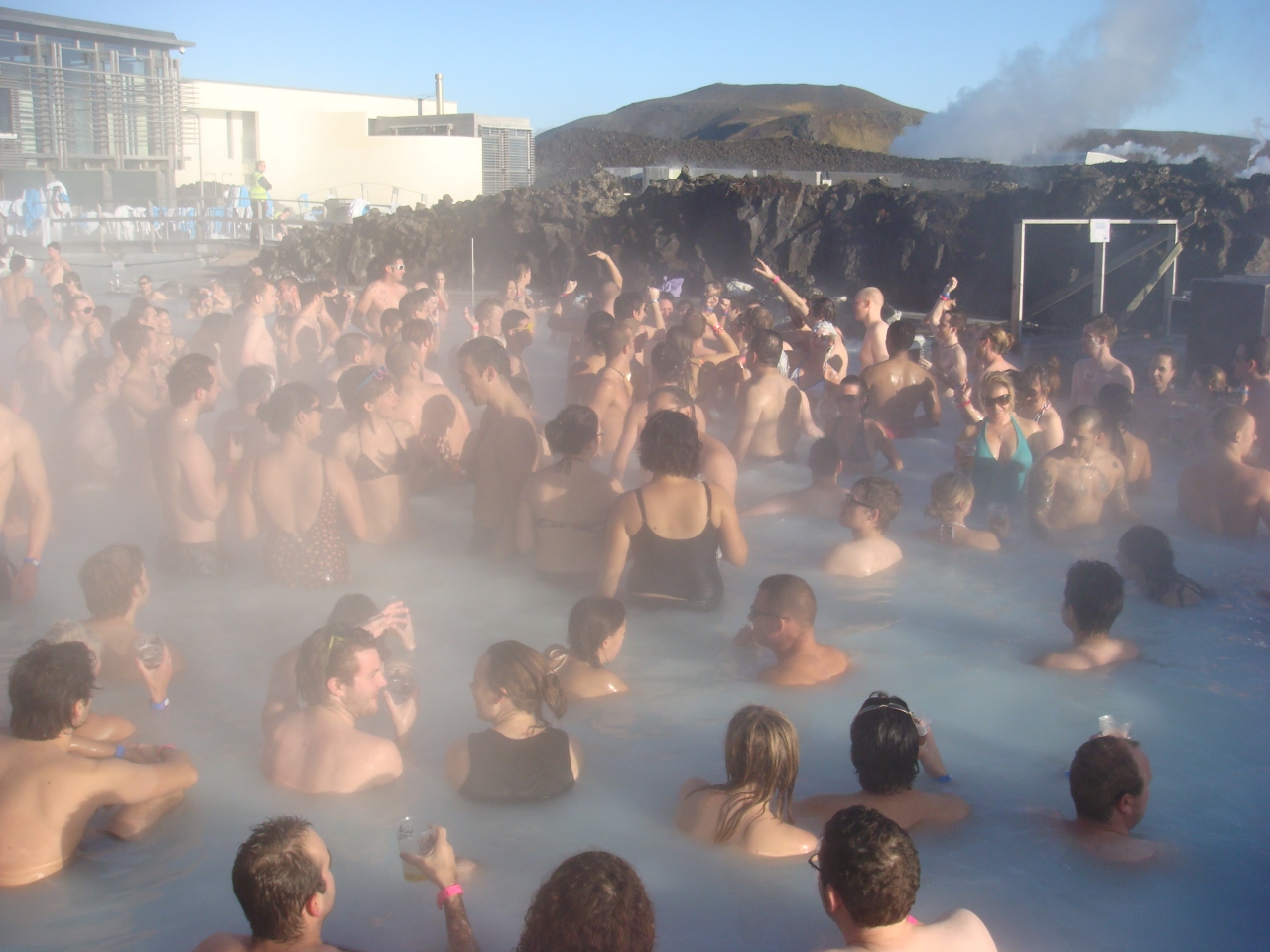 Iceland Blue Lagoon Party ブルーラグーン周辺 アイスランド の旅行記 ブログ By まめしばさん フォートラベル