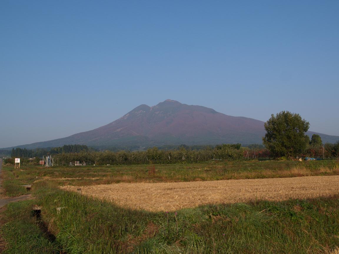 東北の秋 滝と山と紅葉と 津軽富士 岩木山にリハビリ登山 弘前 青森県 の旅行記 ブログ By Gotochanさん フォートラベル