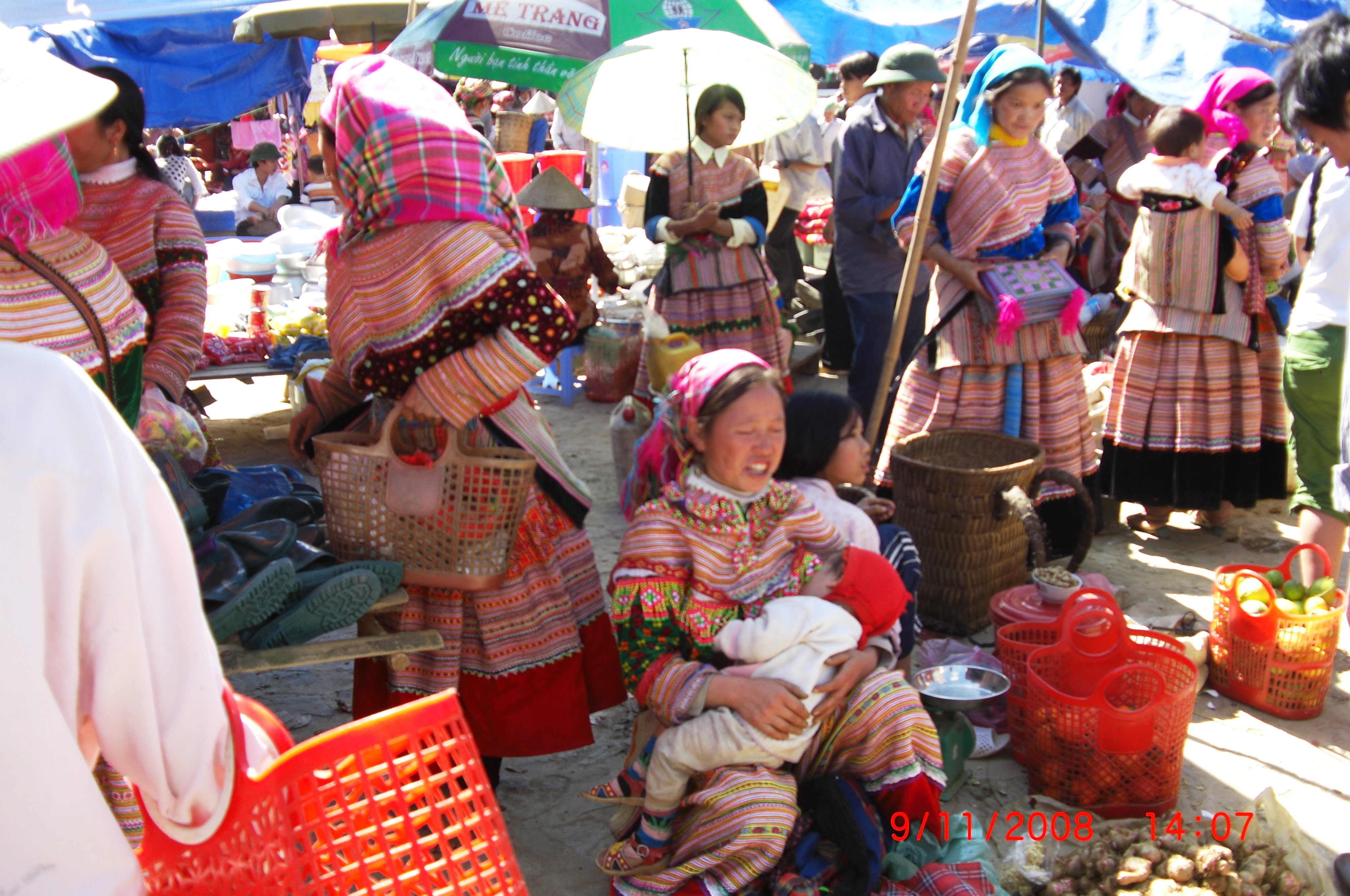 マルチカバー ベトナム サパ エスニックインテリア 少数民族 赤ザオ族