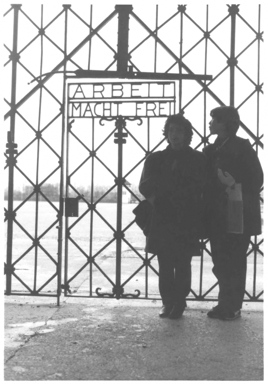 ダッハウ強制収容所跡の見学とユダヤ人ゲットー』ミュンヘン(ドイツ)の 