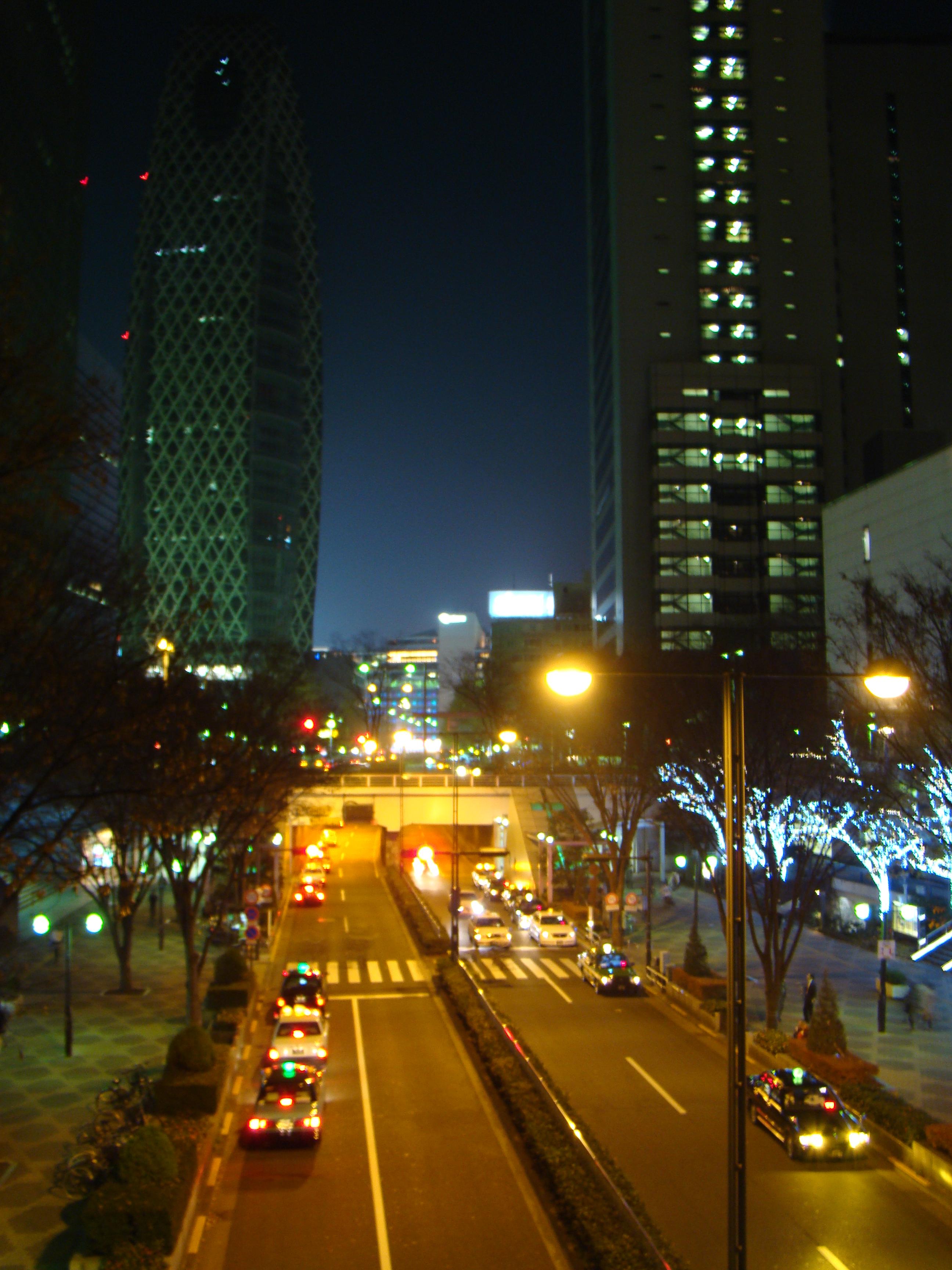 都庁前駅 １ 京王ﾌﾟﾗｻﾞﾎﾃﾙと夜の風景 新宿 東京 の旅行記 ブログ By Messさん フォートラベル