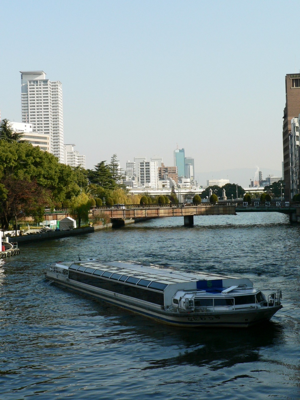 日本の旅 関西を歩く 大阪 水上バス アクアライナー から見る光景 大阪城 京橋 大阪 の旅行記 ブログ By さすらいおじさんさん フォートラベル