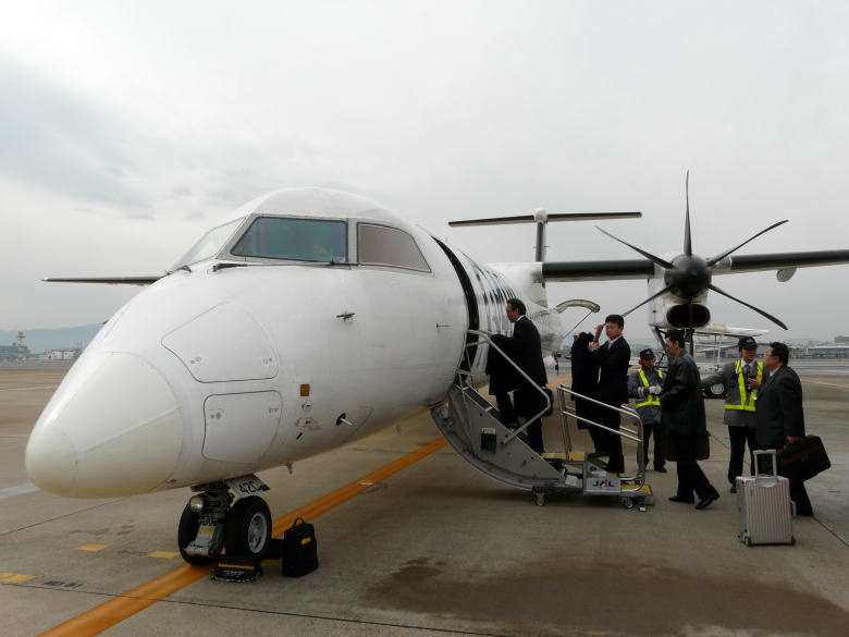 ０６ 福岡 伊丹までの空の旅 伊丹空港から梅田までタクシーで移動しました キタ 大阪駅 梅田 大阪 の旅行記 ブログ By ミシマさん フォートラベル