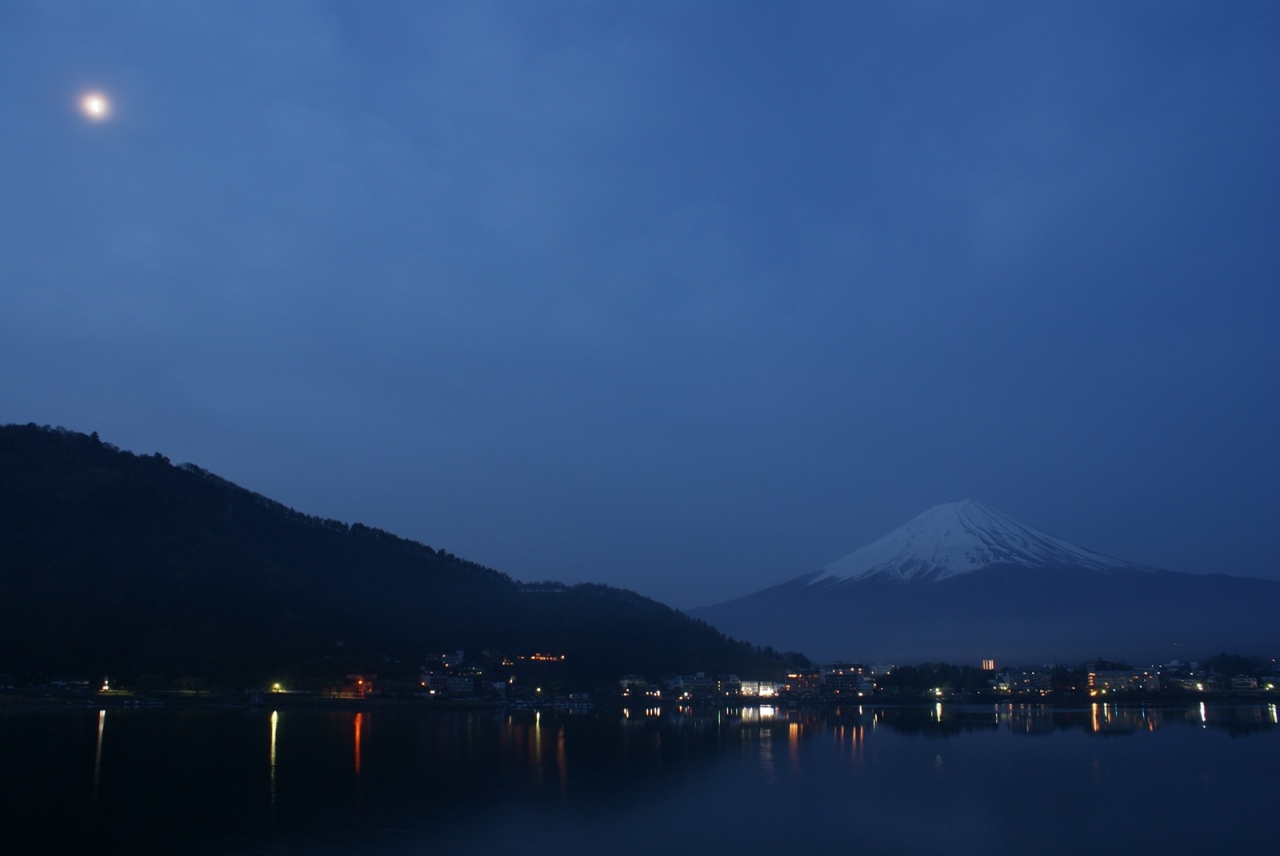 早朝の富士山 河口湖から 富士五湖 山梨県 の旅行記 ブログ By Kt714さん フォートラベル