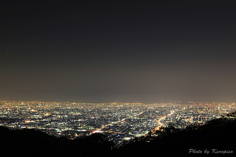 夜景百選 信貴生駒スカイライン しぎいこまスカイライン で生駒山脈縦走し 大阪 奈良の夜景を 奈良県生駒市 平群町 大阪府大東市 東大阪市 生駒 宝山寺 奈良県 の旅行記 ブログ By Kuropisoさん フォートラベル