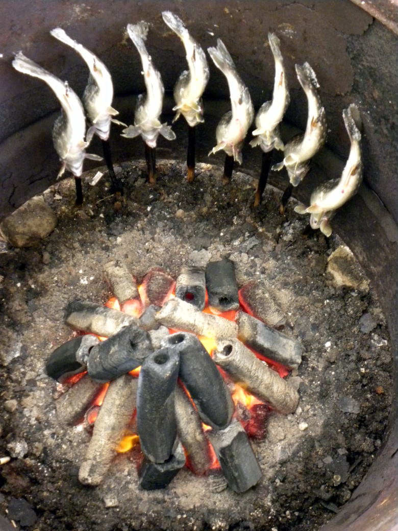 ０１ 伊豆の自然と触れ合う１泊旅行 中伊豆養魚センターのイワナ釣り 釣った岩魚はその場で焼いて頂きます 伊豆市 静岡県 の旅行記 ブログ By ミシマさん フォートラベル