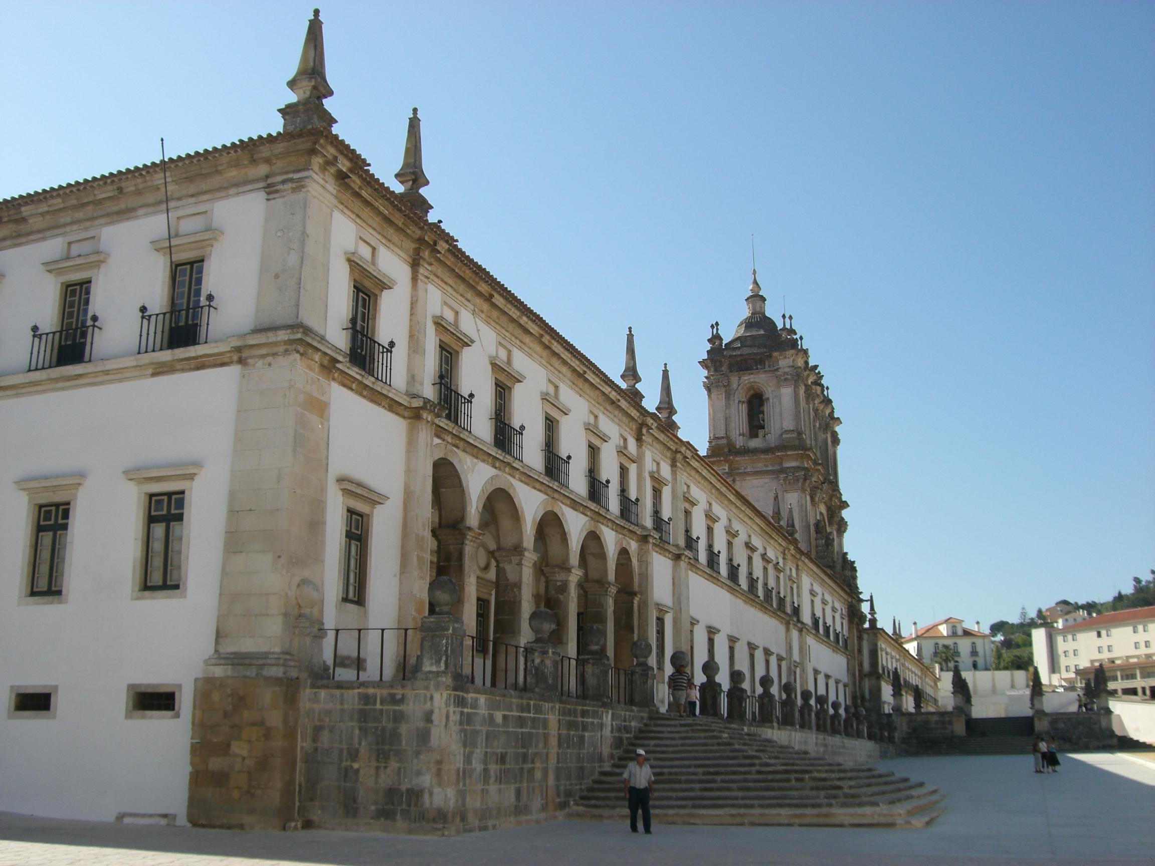 ポルトガル アルコバサ サンタ マリア修道院 アルコバサ ポルトガル の旅行記 ブログ By Tonaさん フォートラベル