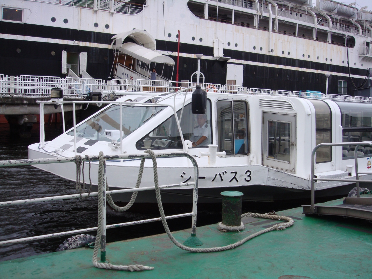 横浜シーバスで山下公園から横浜駅東口へ 神奈川県の旅行記 ブログ By 夏への扉さん フォートラベル