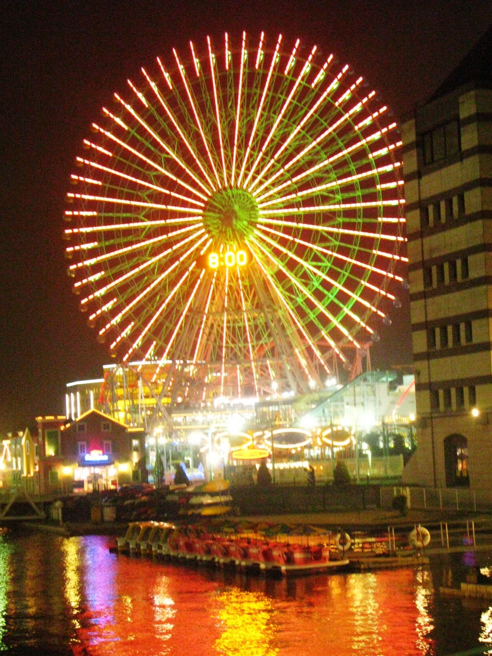 横浜 08 コスモワールドの輝く夜景 大観覧車が花火に 横浜 神奈川県 の旅行記 ブログ By マキタン２さん フォートラベル