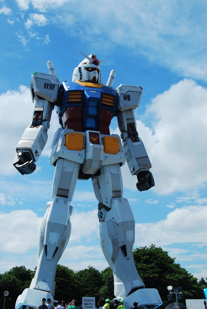 親父にもぶたれたことがないのに Rx 78ガンダムお台場に立つ お台場 東京 の旅行記 ブログ By Mark Xhkさん フォートラベル