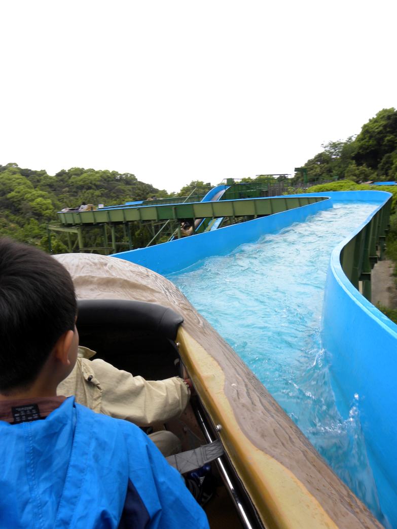 ２６ ２００９年ｇｗ関西のユルイ感じのテーマパークを巡る旅 みさき公園 チャイルドコースター チェーンタワー トップスインガー ジェットコースター 急流すべり ダイダルウェーブ みさきキッチンの昼食 阪南 岬 大阪 の旅行記 ブログ By ミシマさん フォートラベル