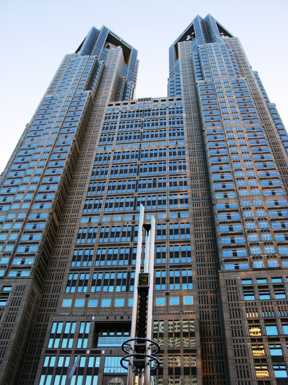 東京都庁舎 議会議事堂周辺の日曜夕刻 高層ビル街は閑散と 新宿 東京 の旅行記 ブログ By マキタン2さん フォートラベル 東京都庁舎 議会議事堂周辺の日曜夕刻 高層ビル街は閑散と 新宿 東京 の旅行記 ブログ By マキタン2さん フォートラベル