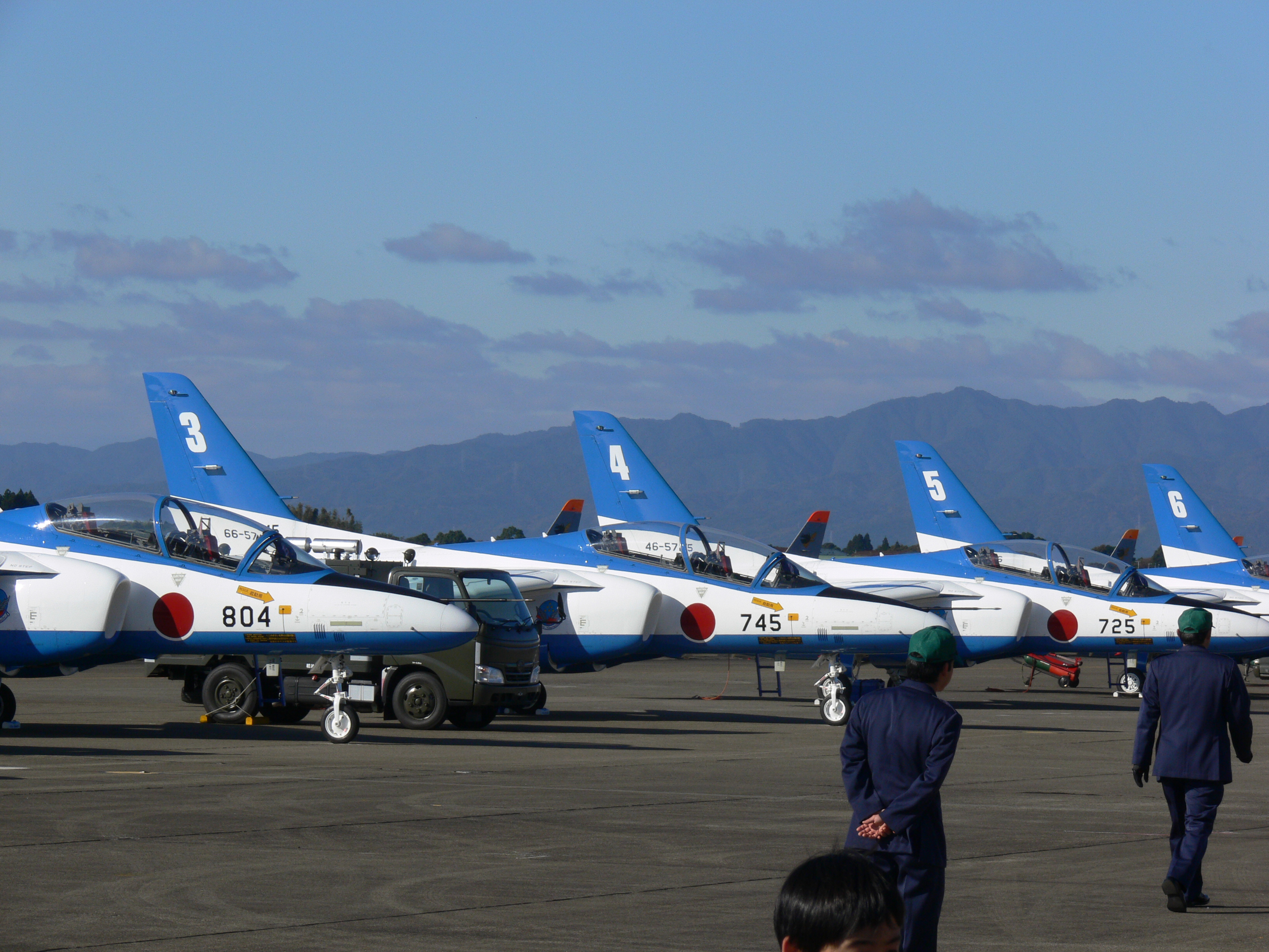 2009年12月 新田原基地航空祭 ブルーインパルスを見ました 西都 川南 宮崎県 の旅行記 ブログ By Dada350gtさん フォートラベル 2009年12月 新田原基地航空祭 ブルーインパルスを見ました 西都 川南 宮崎県 の旅行記 ブログ By Dada350gtさん フォートラベル