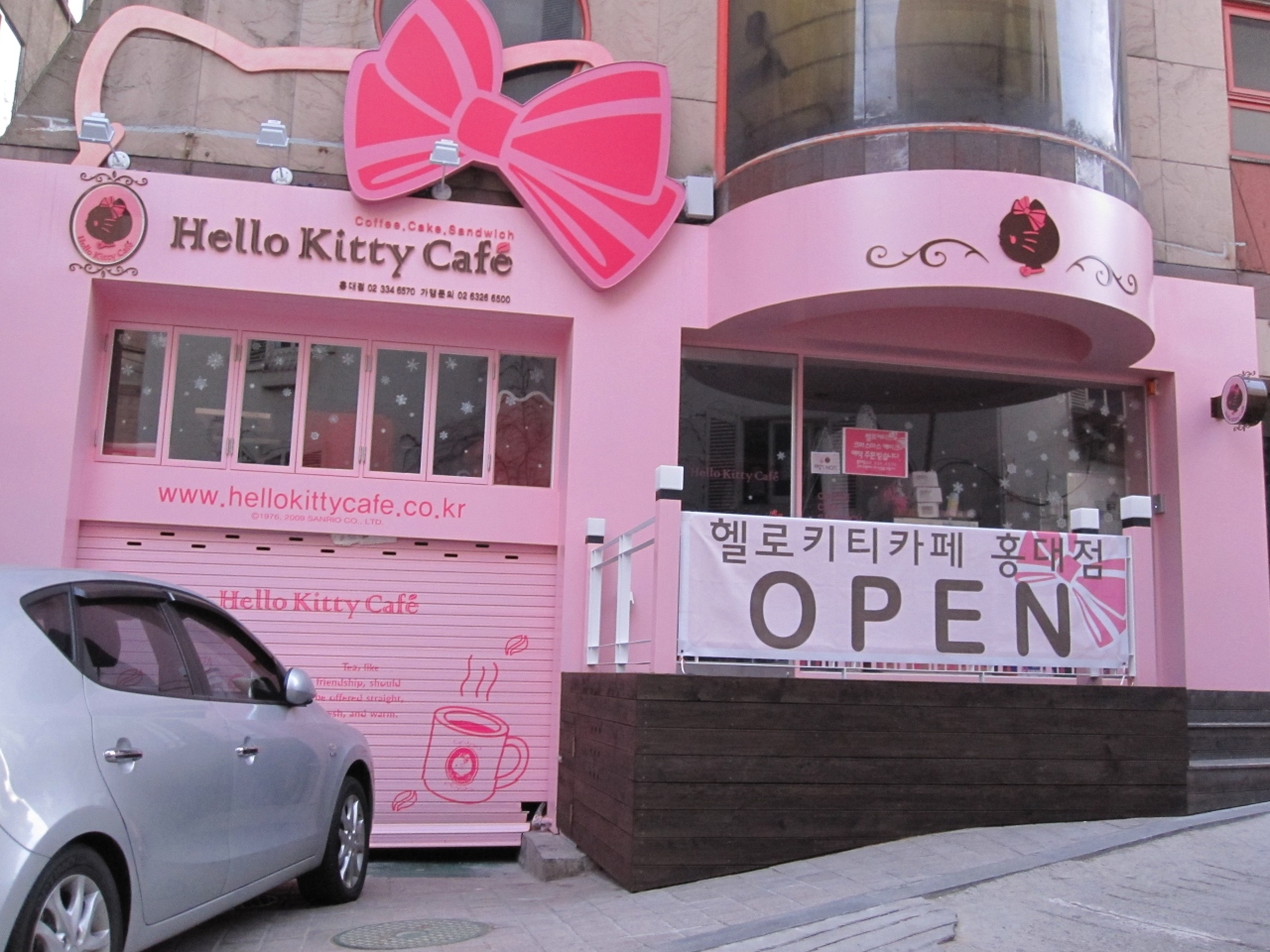 ホンデ入口にキティカフェができました ソウル 韓国 の旅行記 ブログ By さすらいの旅人さん フォートラベル