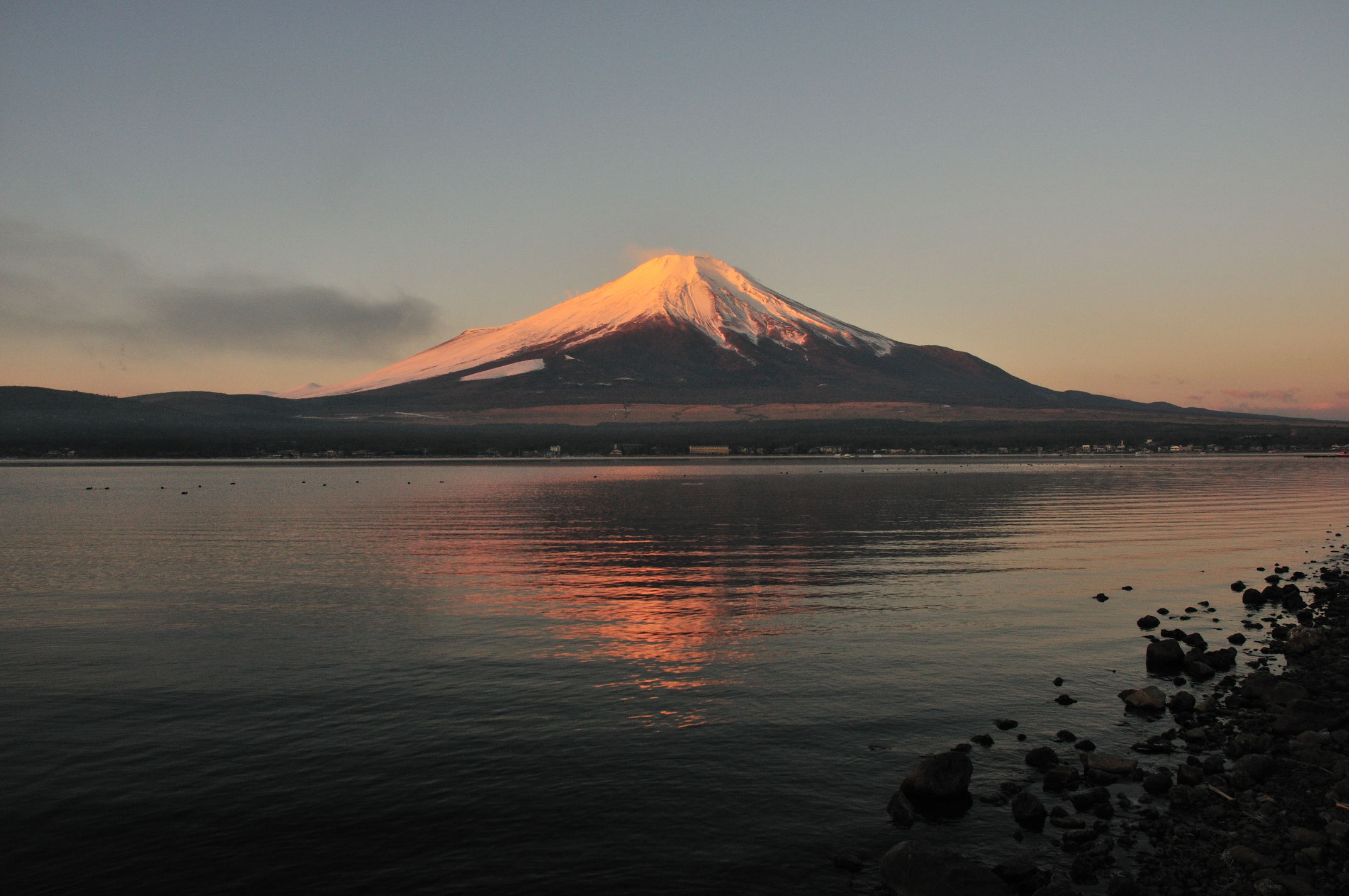 10年冬の富士を求めて Vol 2 山中湖から見た紅富士と逆富士 富士五湖 山梨県 の旅行記 ブログ By ぶうちゃんさん フォートラベル