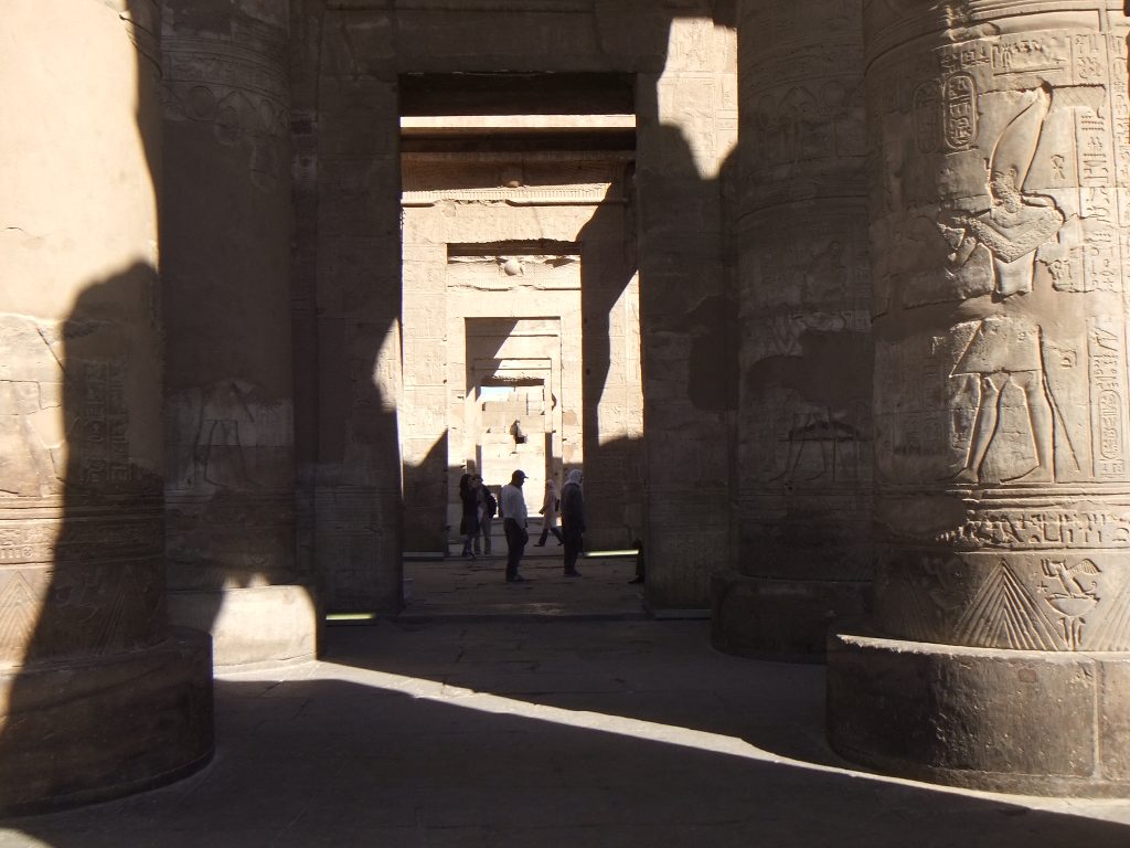 09年12月エジプト 41 コムオンボ神殿２ ４ コム オンボ エジプト の旅行記 ブログ By Masさん フォートラベル