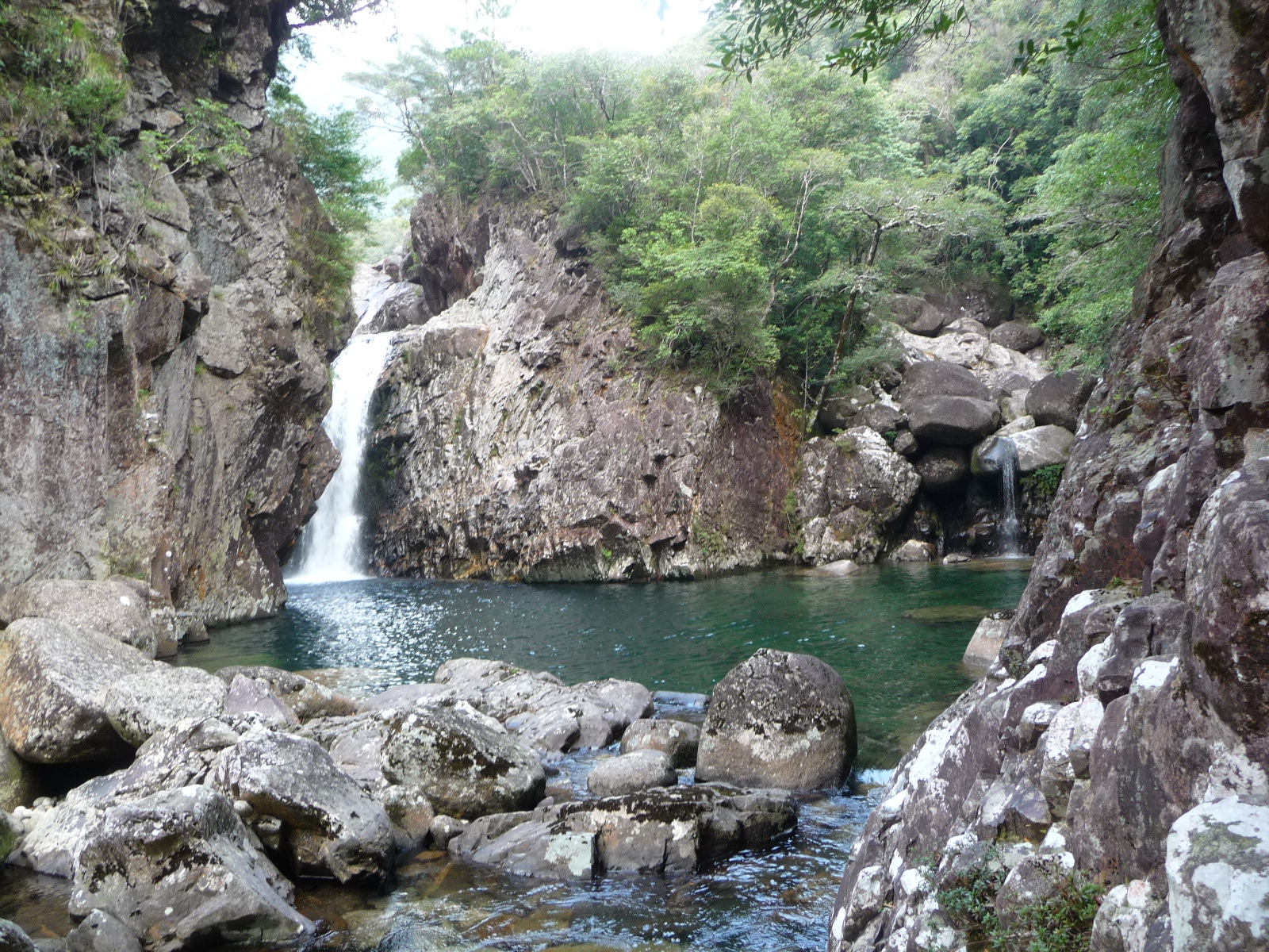 ホテル敷地内に素晴らしい滝が 鈴河大滝 世界遺産 屋久島の滝めぐり その7 屋久島 鹿児島県 の旅行記 ブログ By Joecoolさん フォートラベル ホテル敷地内に素晴らしい滝が 鈴河大滝 世界遺産 屋久島の滝めぐり その7 屋久島 鹿児島県 の旅行記 ブログ By Joecoolさん フォートラベル