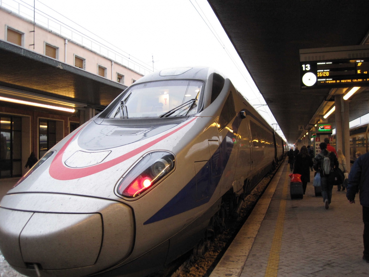 ヨーロッパ鉄道 10日間で5カ国を巡る旅 7日目ミラノ編 ミラノ イタリア の旅行記 ブログ By オメンパンさん フォートラベル ヨーロッパ鉄道 10日間で5カ国を巡る旅 7日目ミラノ編 ミラノ イタリア の旅行記 ブログ By オメンパンさん フォートラベル