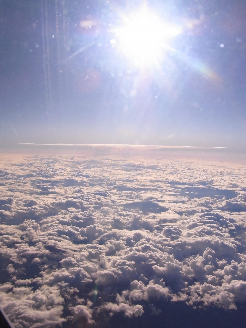 新千歳から離陸して 空はやはり雲一つです 千歳 新千歳空港 北海道 の旅行記 ブログ By 仕事旅さん フォートラベル