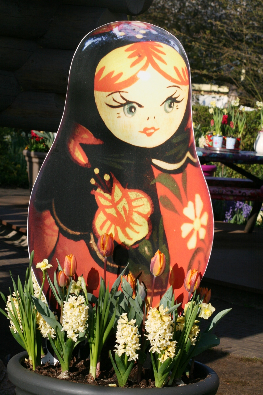 10春 ドイツ オランダ ベルギーの旅 15 4月17日 3 キューケンホフ公園 マトリョーシカ ムスカリ キューケンホフ オランダ の旅行記 ブログ By 旅人のくまさんさん フォートラベル