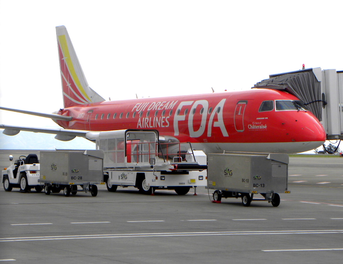 ｒｊｎｓ ｒｊｃｃ ｆｄａ１５３ ｊａｌ２８５７ ｅｍｂｒａｅｒ１７０ 千歳 新千歳空港 北海道 の旅行記 ブログ By Jilllucaさん フォートラベル