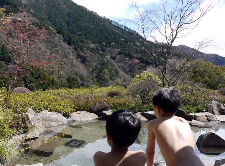 ０４ ３週連続のエクシブ箱根離宮 温泉大浴場 三日月の湯 宮ノ下温泉 神奈川県 の旅行記 ブログ By ミシマさん フォートラベル