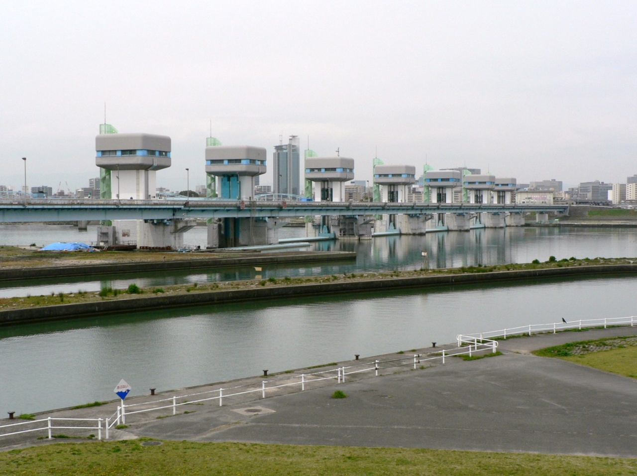 日本の旅 関西を歩く 大阪 毛馬水門周辺 キタ 大阪駅 梅田 大阪 の旅行記 ブログ By さすらいおじさんさん フォートラベル