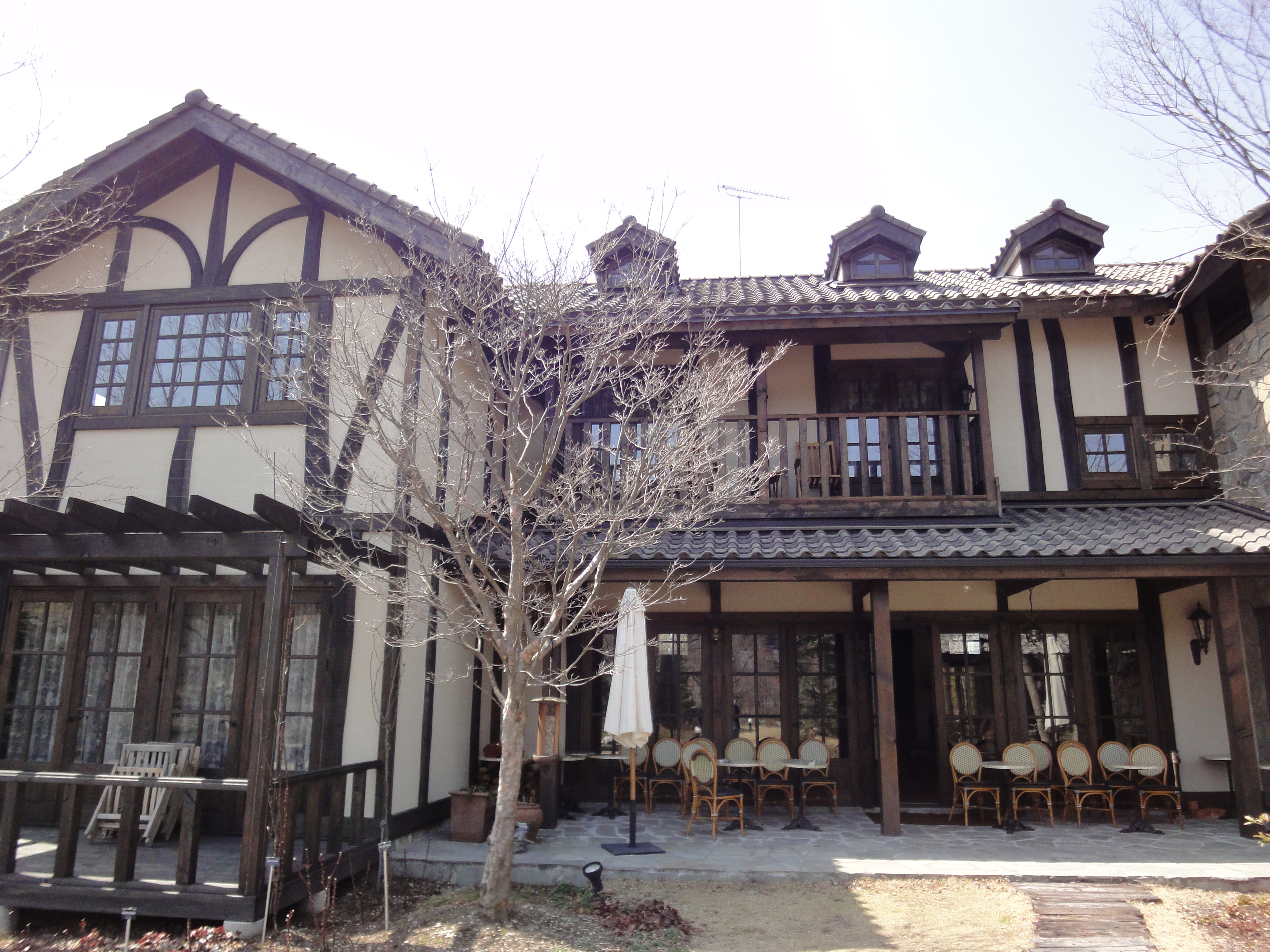 アンティーク家具と薔薇に包まれたホテル 軽井沢 長野県 の旅行記 ブログ By ようさん フォートラベル アンティーク家具と薔薇に包まれたホテル 軽井沢 長野県 の旅行記 ブログ By ようさん フォートラベル
