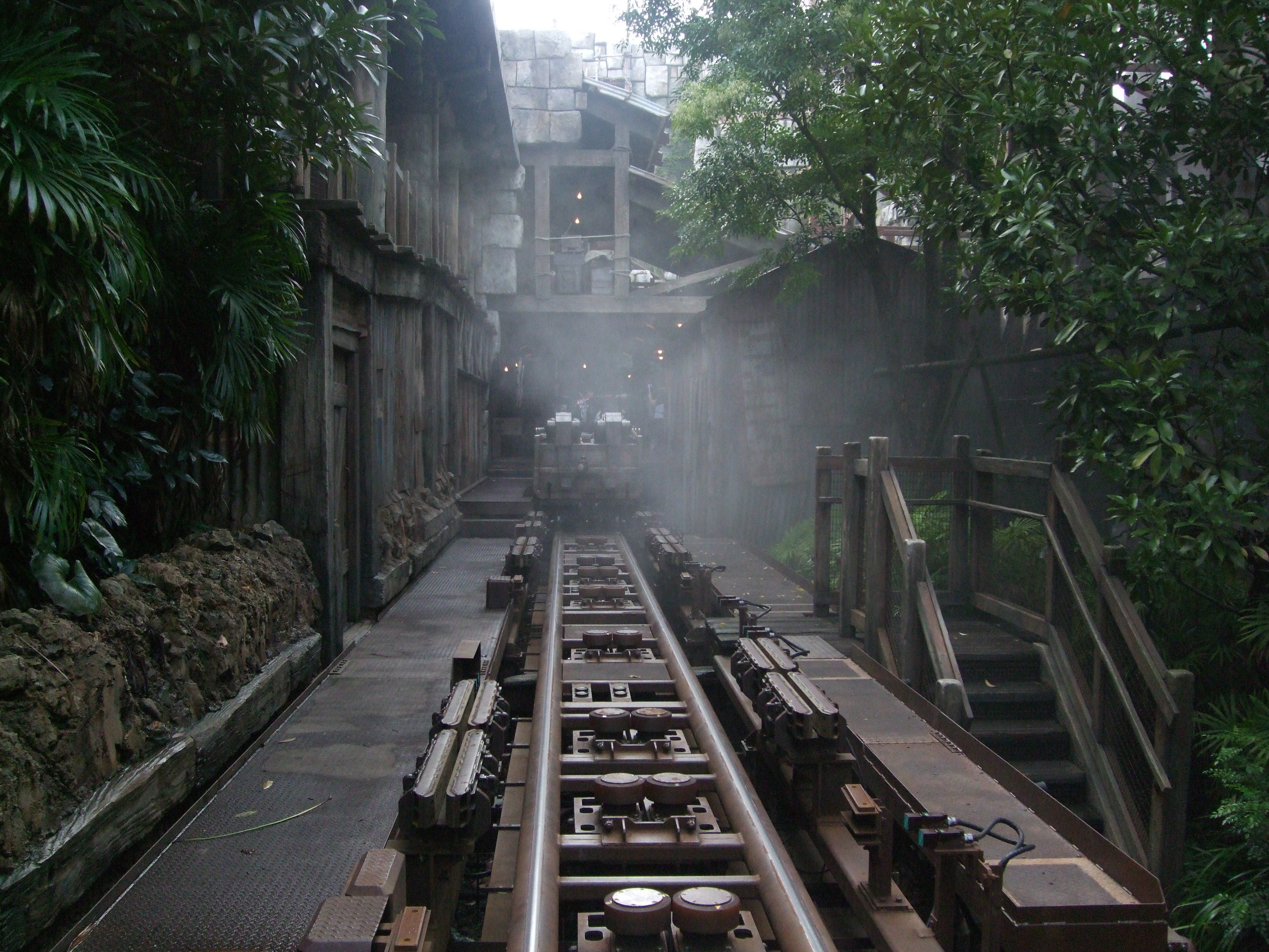 頑張りました なちょ ３連休超混み予想のtdr レイジングスピリッツ Tds編 東京ディズニーリゾート 千葉県 の旅行記 ブログ By げっぴーさん フォートラベル