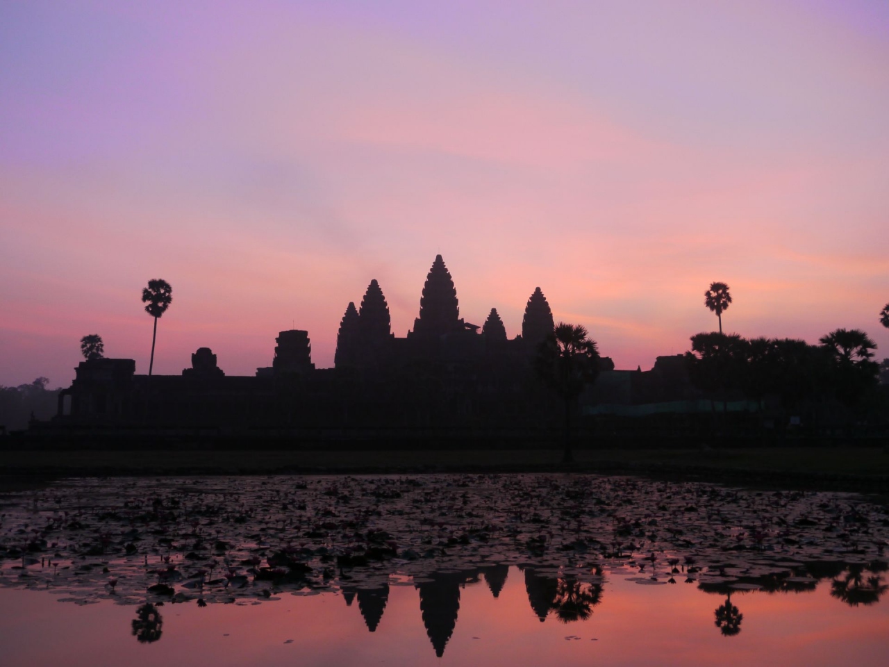 カンボジア １ アンコール ワットの日の出とプノン バケンの夕焼け シェムリアップ カンボジア の旅行記 ブログ By Jun2さん フォートラベル