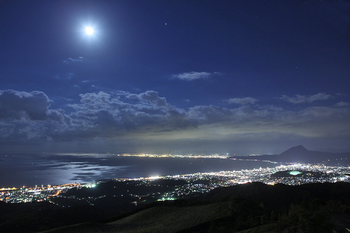別府湾を見下ろす 十文字原展望台の夜景 夜景百選 大分県別府市 別府温泉 大分県 の旅行記 ブログ By Kuropisoさん フォートラベル