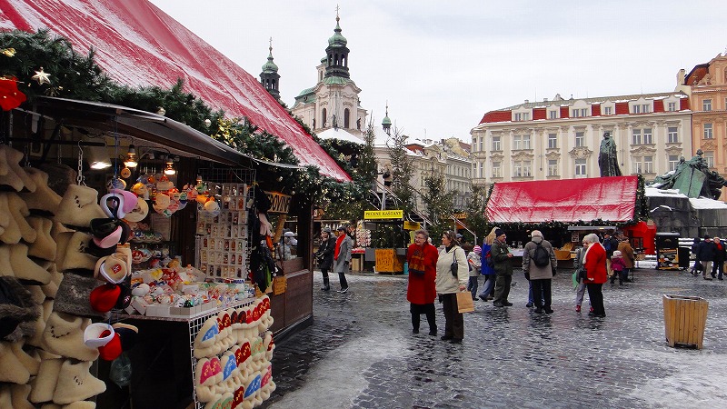 プラハの中心 旧市街広場のクリスマスマーケット風景 プラハ チェコ の旅行記 ブログ By Hn11さん フォートラベル