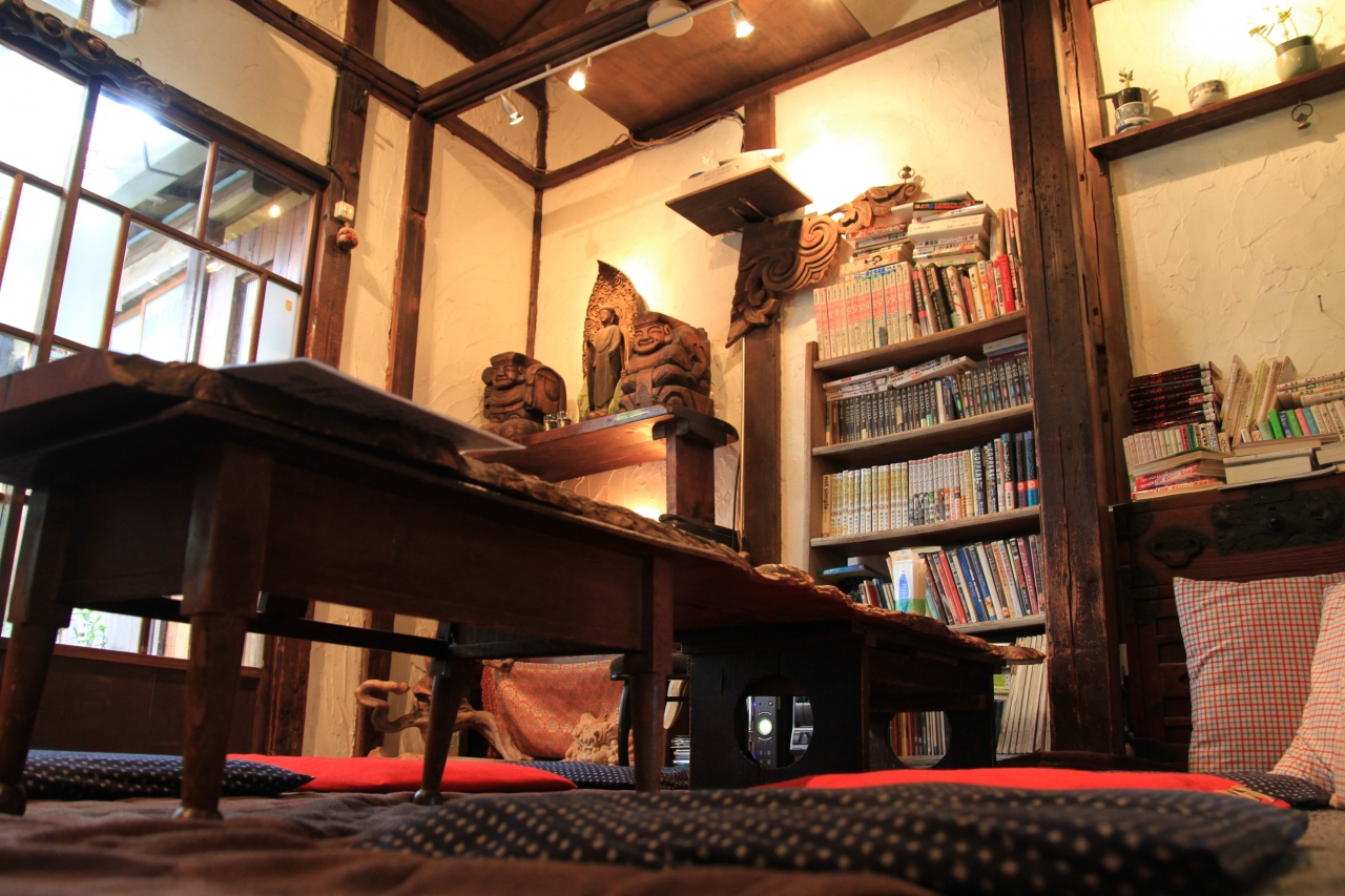 古民家を改装した昭和レトロなカフェ 骨董カフェ 和み屋 キタ 大阪駅 梅田 大阪 の旅行記 ブログ By みにくまさん フォートラベル