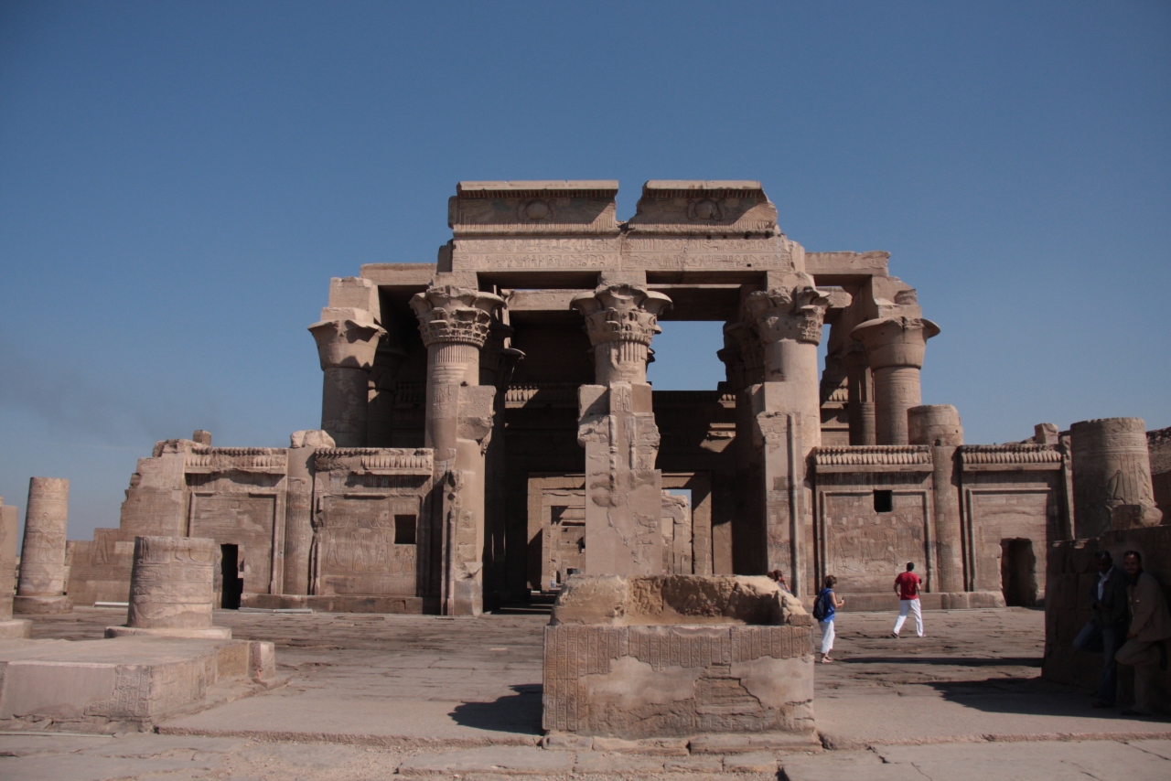 コム オンボ神殿 コム オンボ エジプト の旅行記 ブログ By Piquetさん フォートラベル