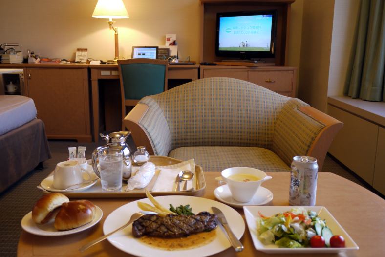 ０３ 北海道 東北出張 京王プラザホテル札幌 そばバー Ing イング の朝食 札幌駅前通地下歩行空間 和食みやまの昼食 ルームサービスの夕食 札幌 北海道 の旅行記 ブログ By ミシマさん フォートラベル