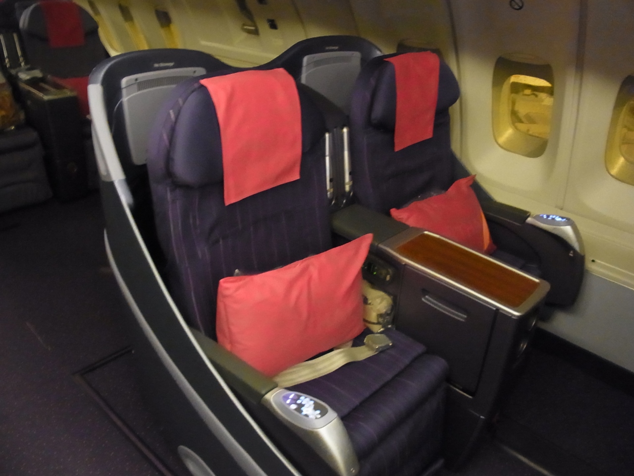 タイ国際航空 ビジネスクラス バンコク 成田 搭乗記 Thai Airways Tg 11 7 Greek Holiday バンコク タイ の旅行記 ブログ By Megさん フォートラベル タイ国際航空 ビジネスクラス バンコク 成田 搭乗記 Thai Airways Tg 11 7 Greek Holiday バンコク タイ の旅行記 ブログ By Megさん フォートラベル